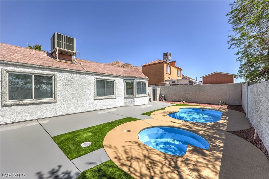 2215 Little River Court Las Vegas NV 89156