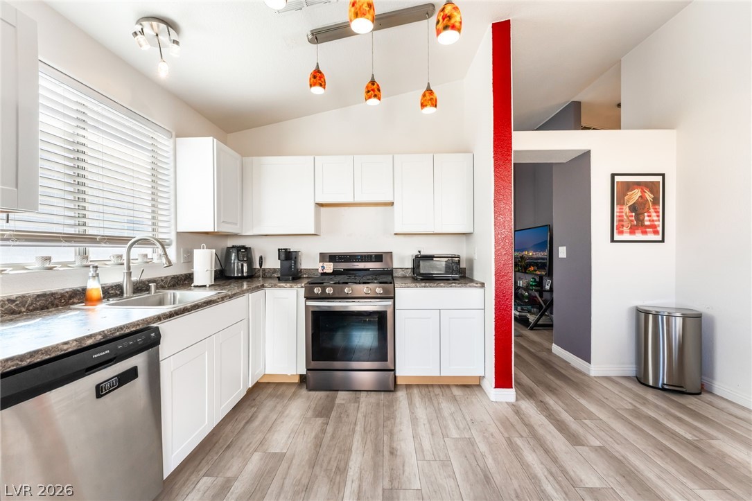 7320 Silver Ridge Drive Las Vegas NV 89128