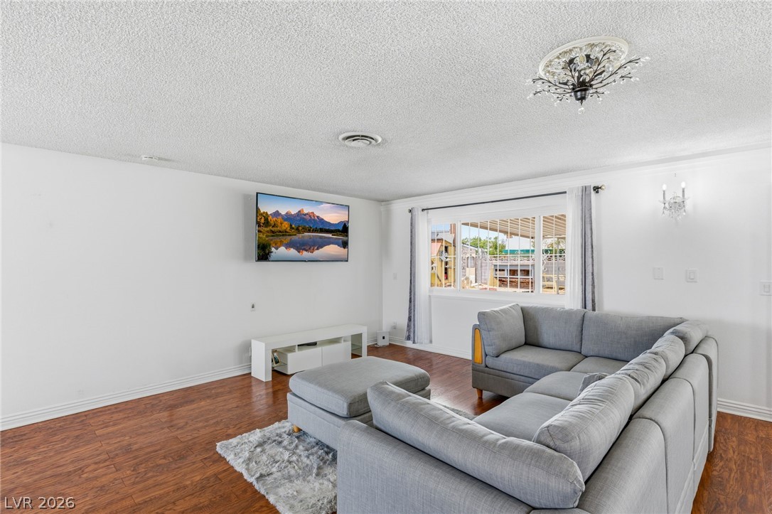 3948 Oakhill Avenue Las Vegas NV 89121