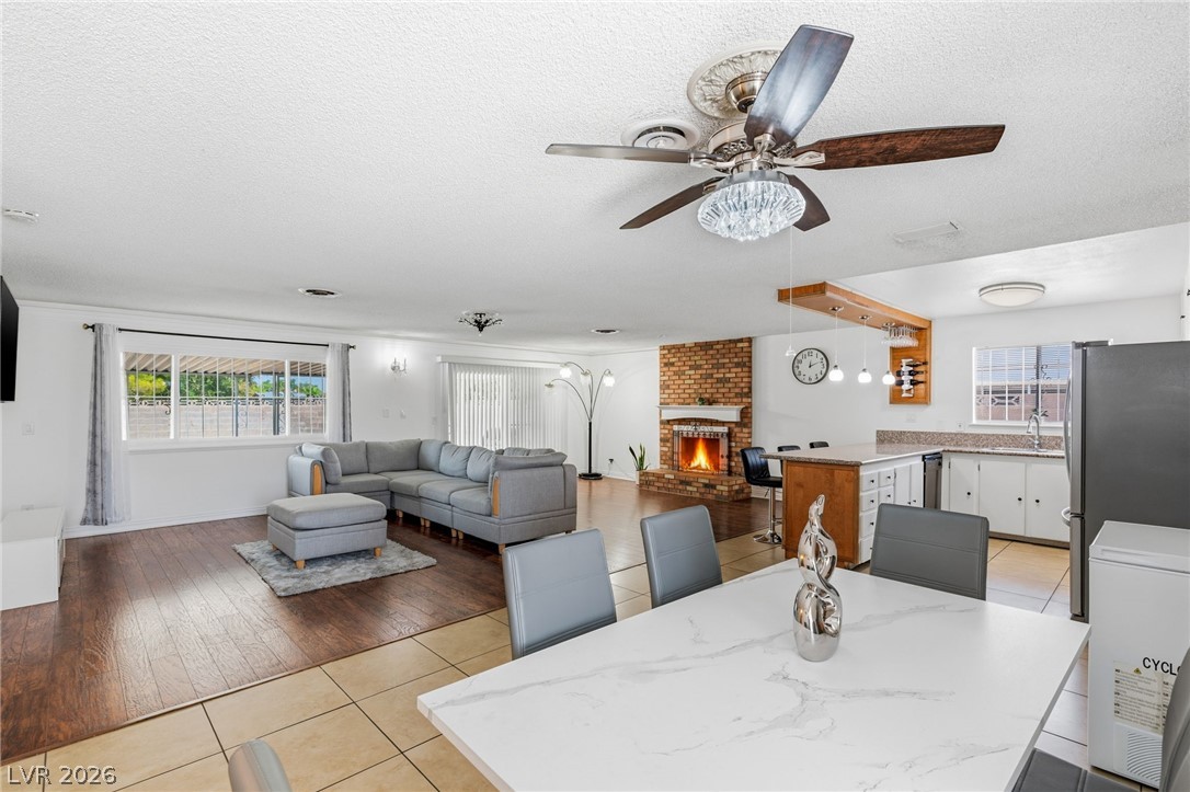 3948 Oakhill Avenue Las Vegas NV 89121