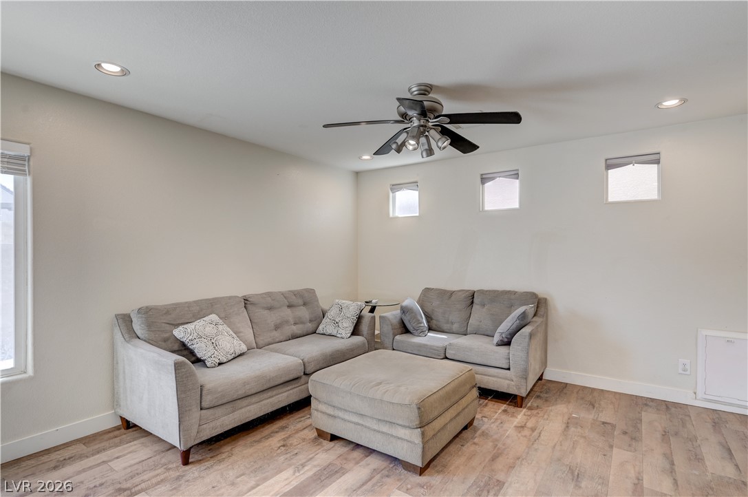 8953 Careful Canvas Avenue Las Vegas NV 89149