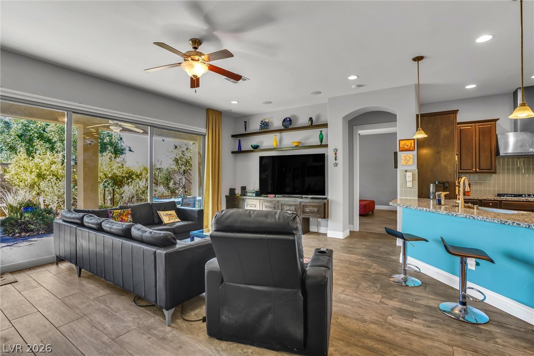 72 Newton Ridge Way Las Vegas NV 89183