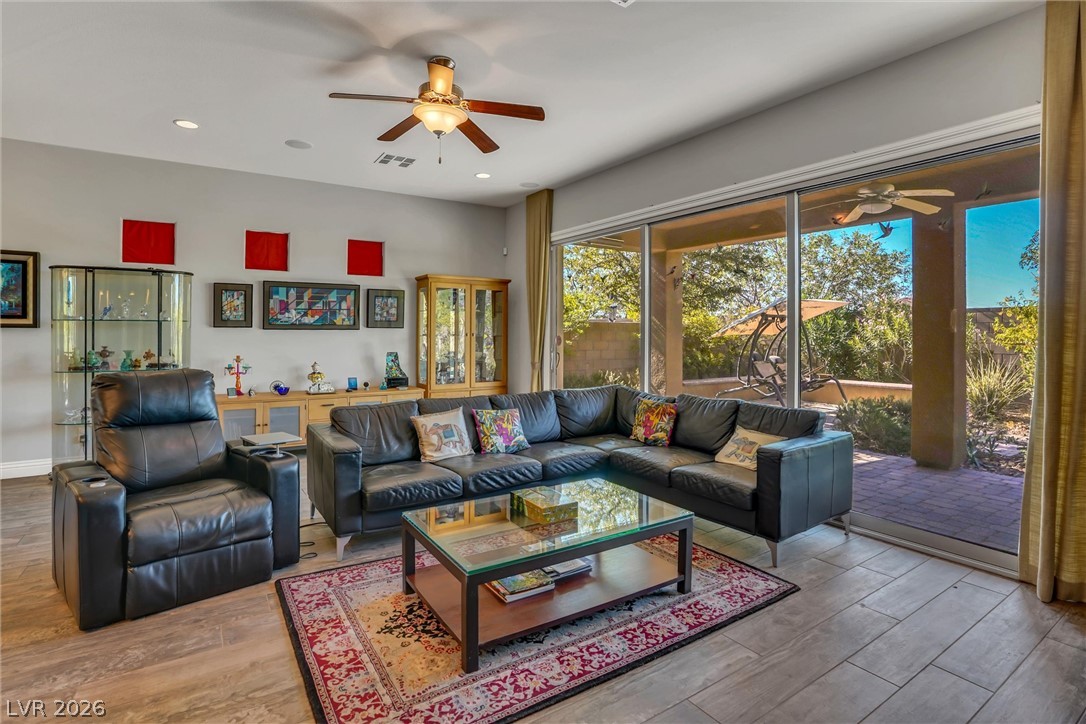 72 Newton Ridge Way Las Vegas NV 89183