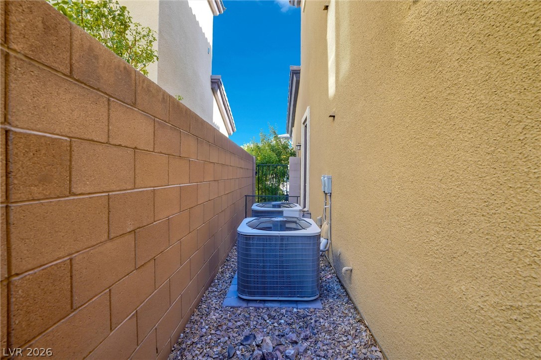 72 Newton Ridge Way Las Vegas NV 89183