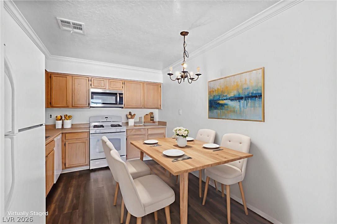 2132 Chertsey Drive B Las Vegas NV 89108