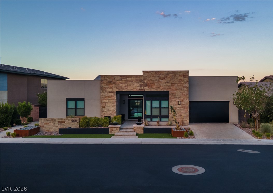 6820 Equinox Cliff Street Las Vegas NV 89135