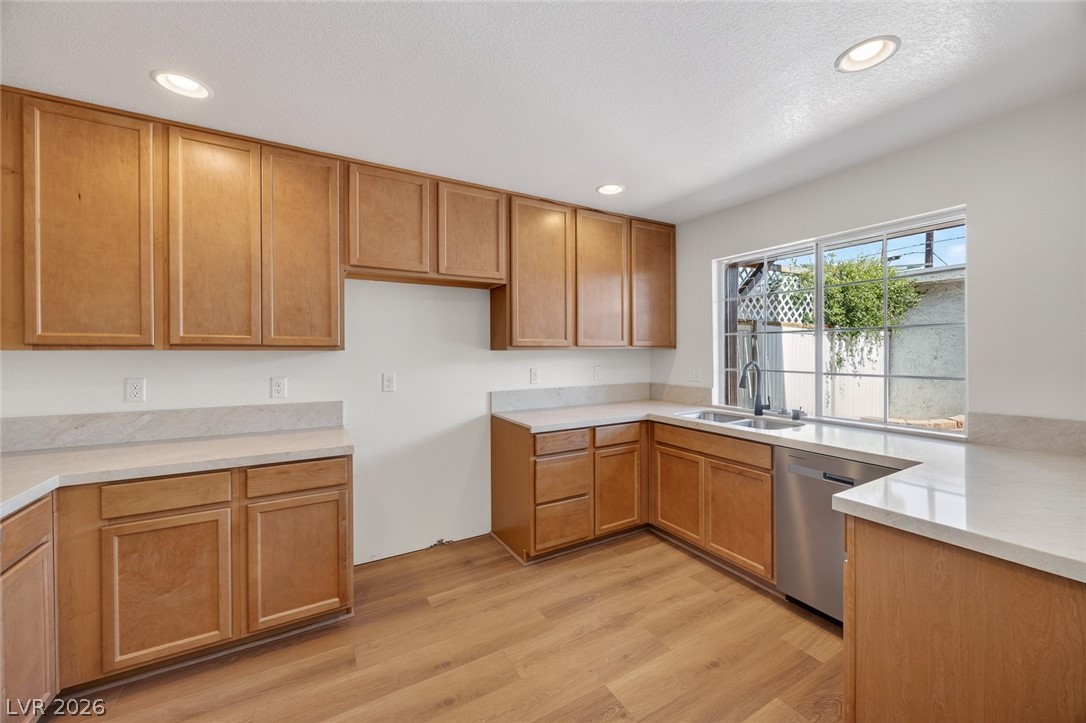 422 Greenbriar Townhouse Way Las Vegas NV 89121