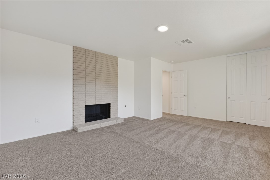 422 Greenbriar Townhouse Way Las Vegas NV 89121