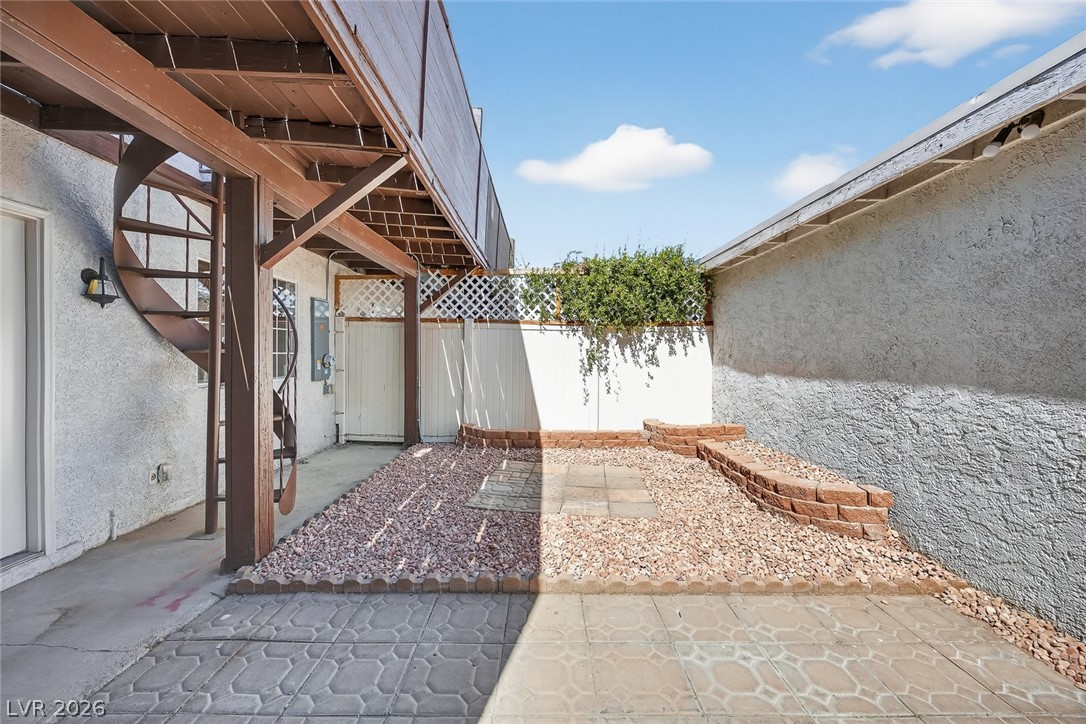 422 Greenbriar Townhouse Way Las Vegas NV 89121