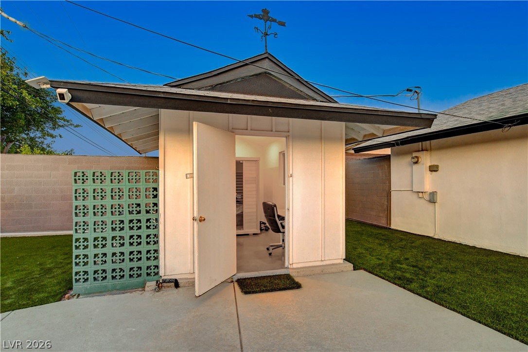 2704 Gilmary Avenue Las Vegas NV 89102