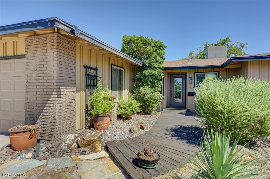 3949 Brighthill Avenue Las Vegas NV 89121