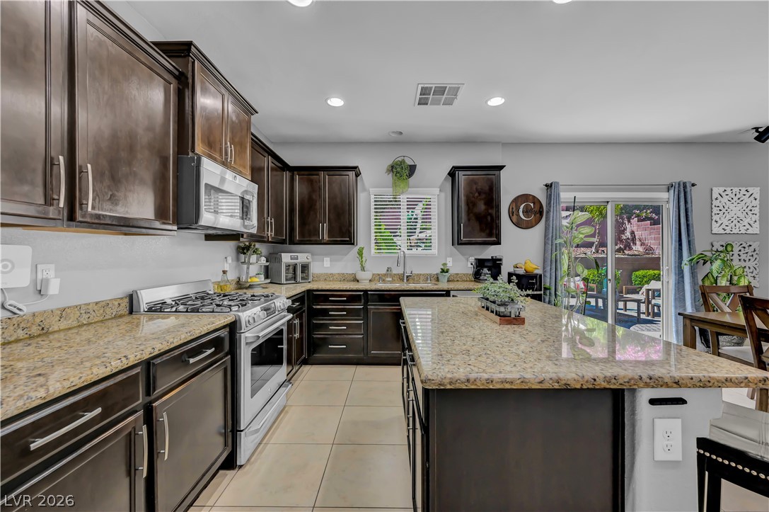 8083 Mosaic Sunrise Lane Las Vegas NV 89166