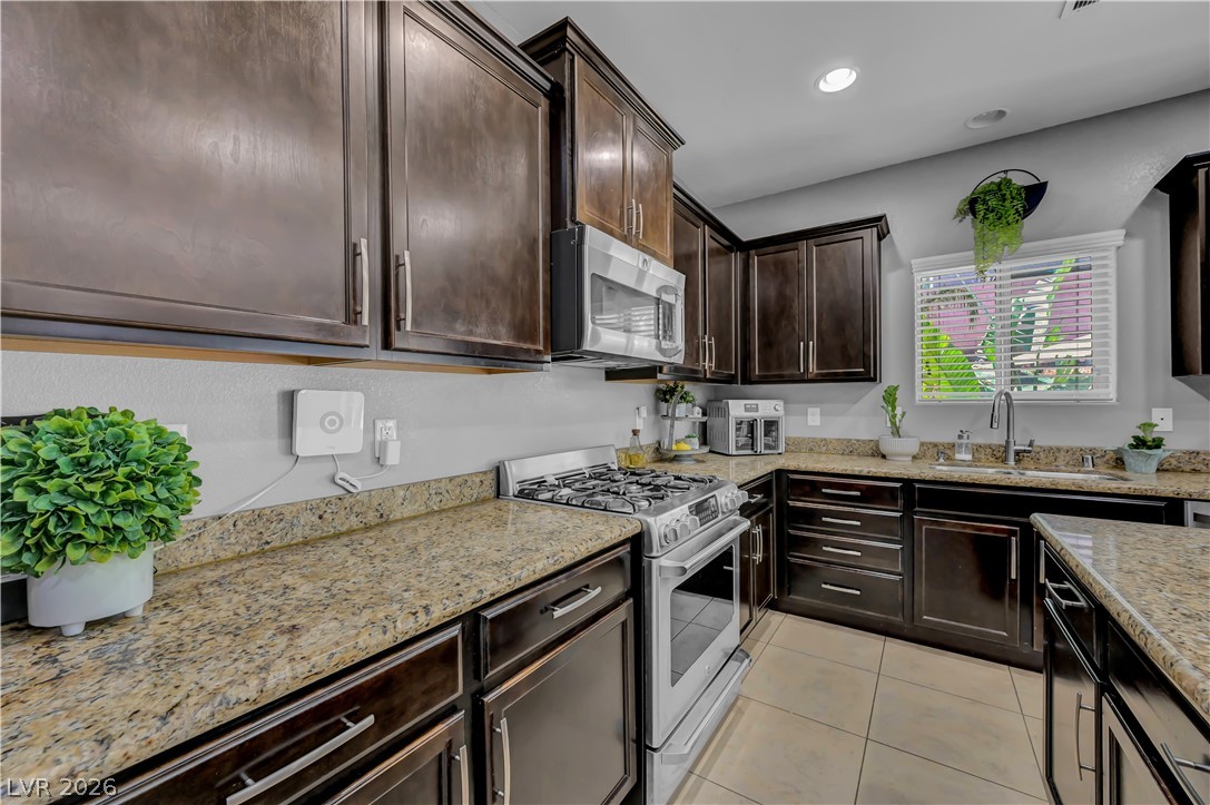 8083 Mosaic Sunrise Lane Las Vegas NV 89166