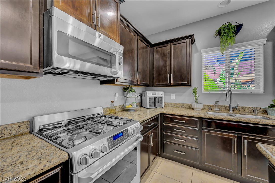 8083 Mosaic Sunrise Lane Las Vegas NV 89166