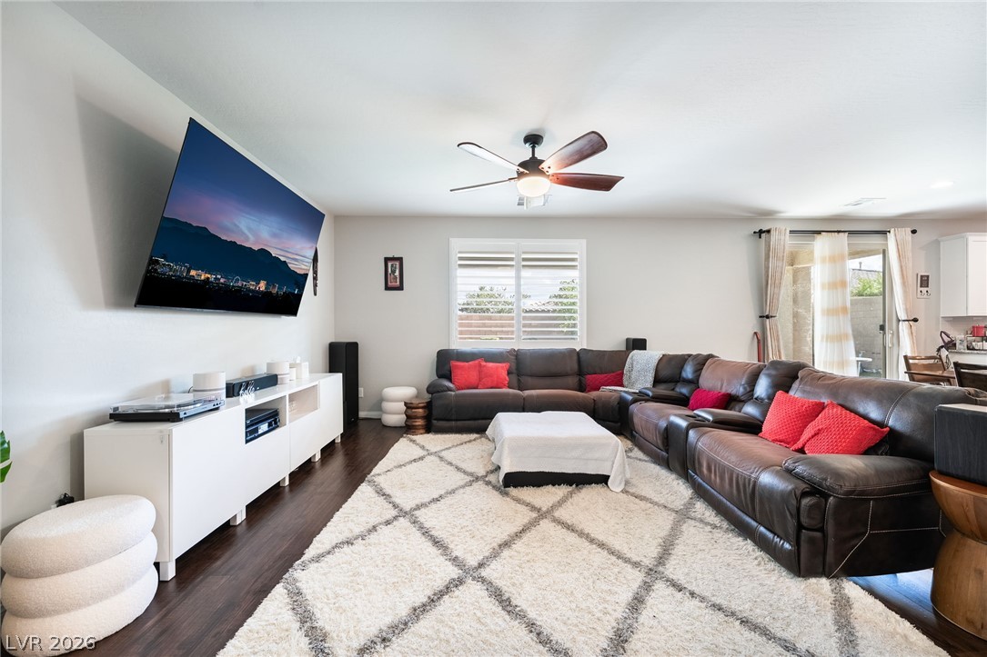 10948 Wonder Hills Street Las Vegas NV 89141