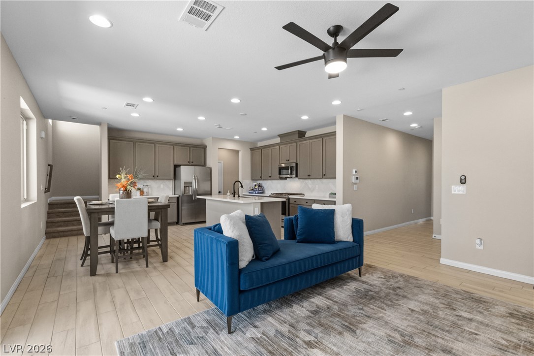 9452 Lunar Ray Street Las Vegas NV 89143