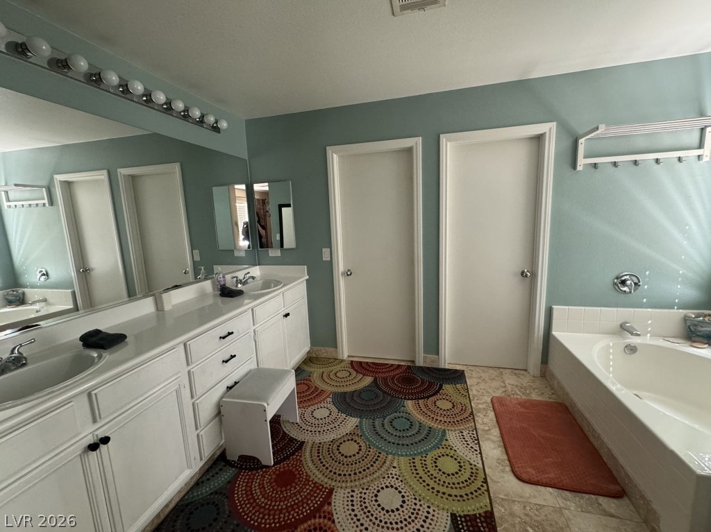9695 Ridgebluff Avenue Las Vegas NV 89148