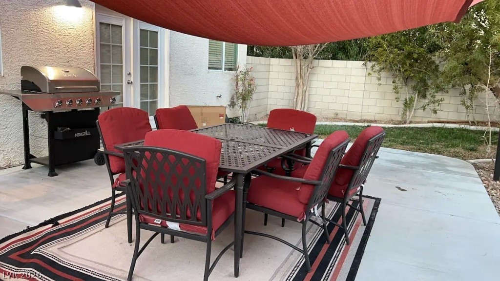 9695 Ridgebluff Avenue Las Vegas NV 89148