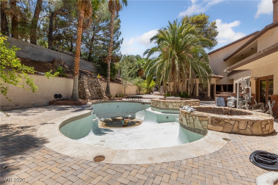 112 Quail Run Road Henderson NV 89014