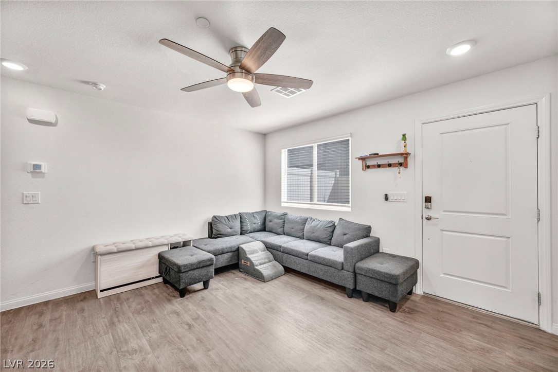 2742 Champagne Gold Avenue North Las Vegas NV 89086