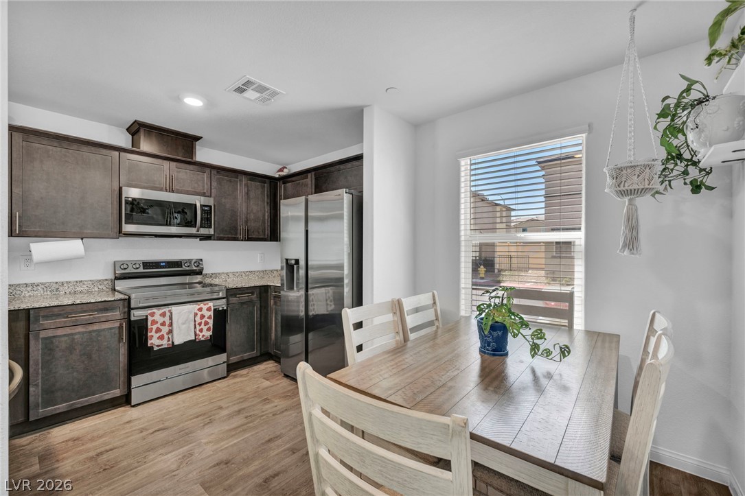 2742 Champagne Gold Avenue North Las Vegas NV 89086
