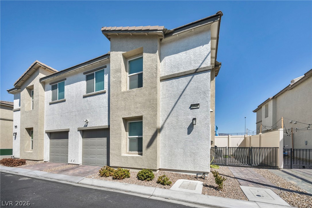 2742 Champagne Gold Avenue North Las Vegas NV 89086