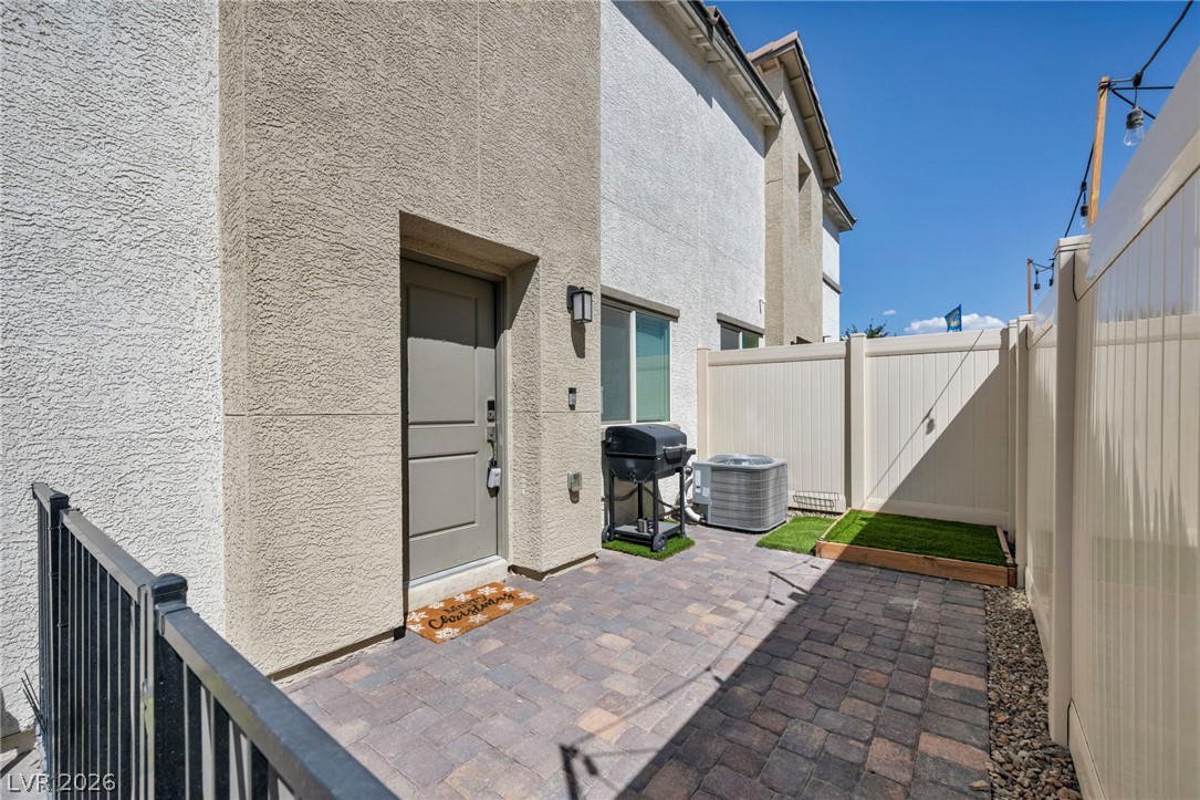 2742 Champagne Gold Avenue North Las Vegas NV 89086
