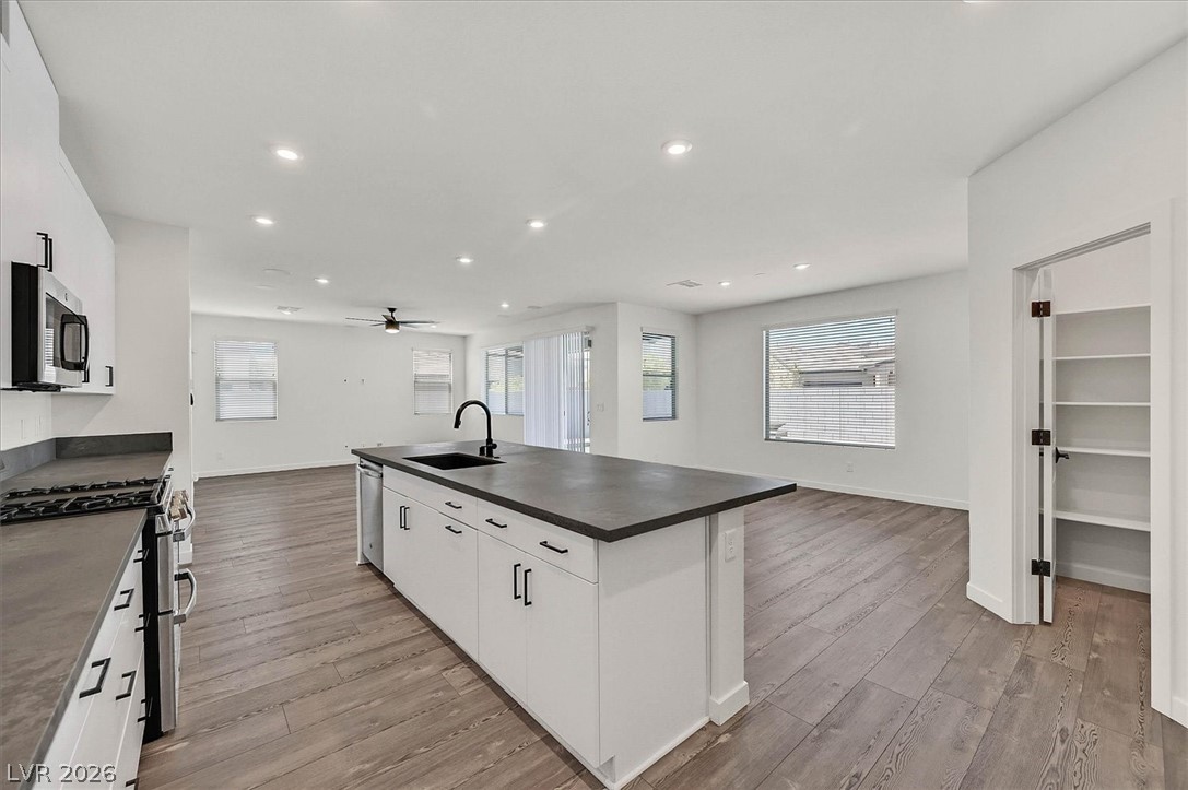 6915 Fordham Creek Street North Las Vegas NV 89084