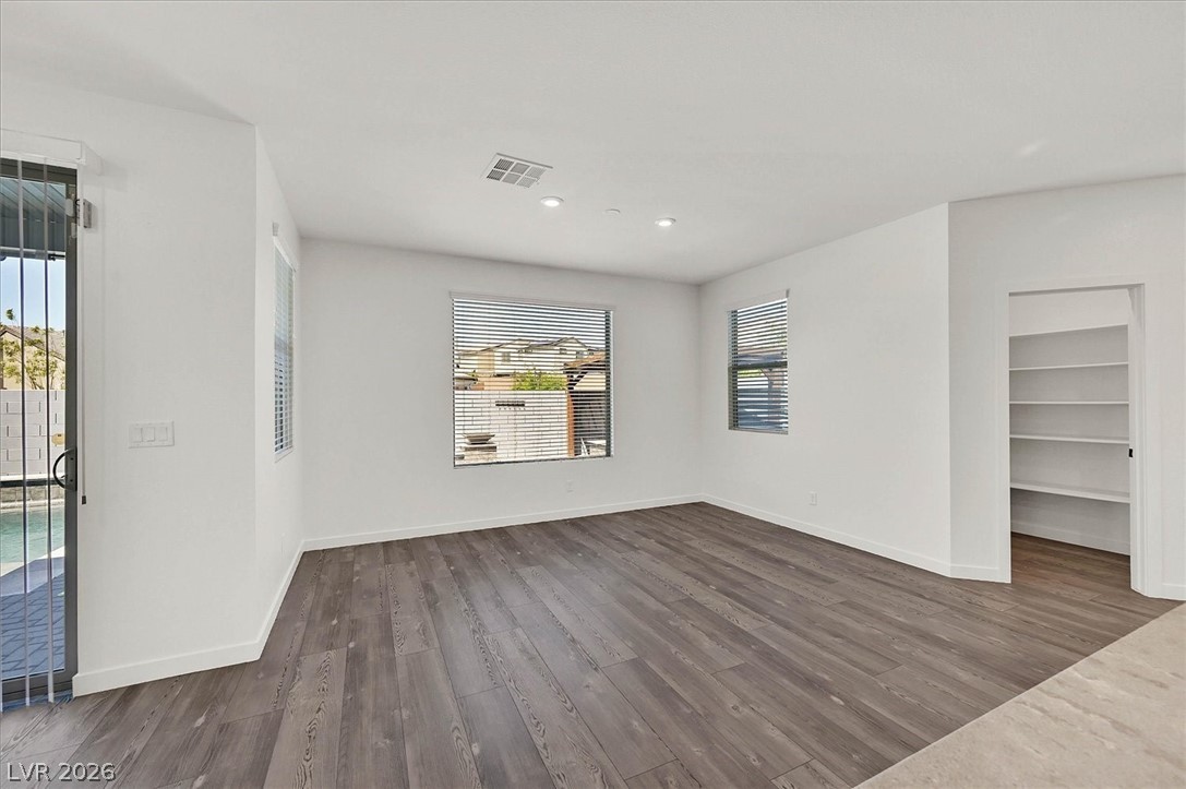 6915 Fordham Creek Street North Las Vegas NV 89084