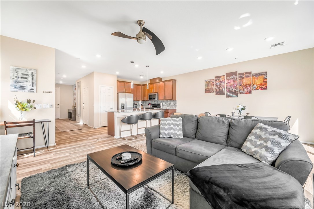 5692 Calm Season Street Las Vegas NV 89118