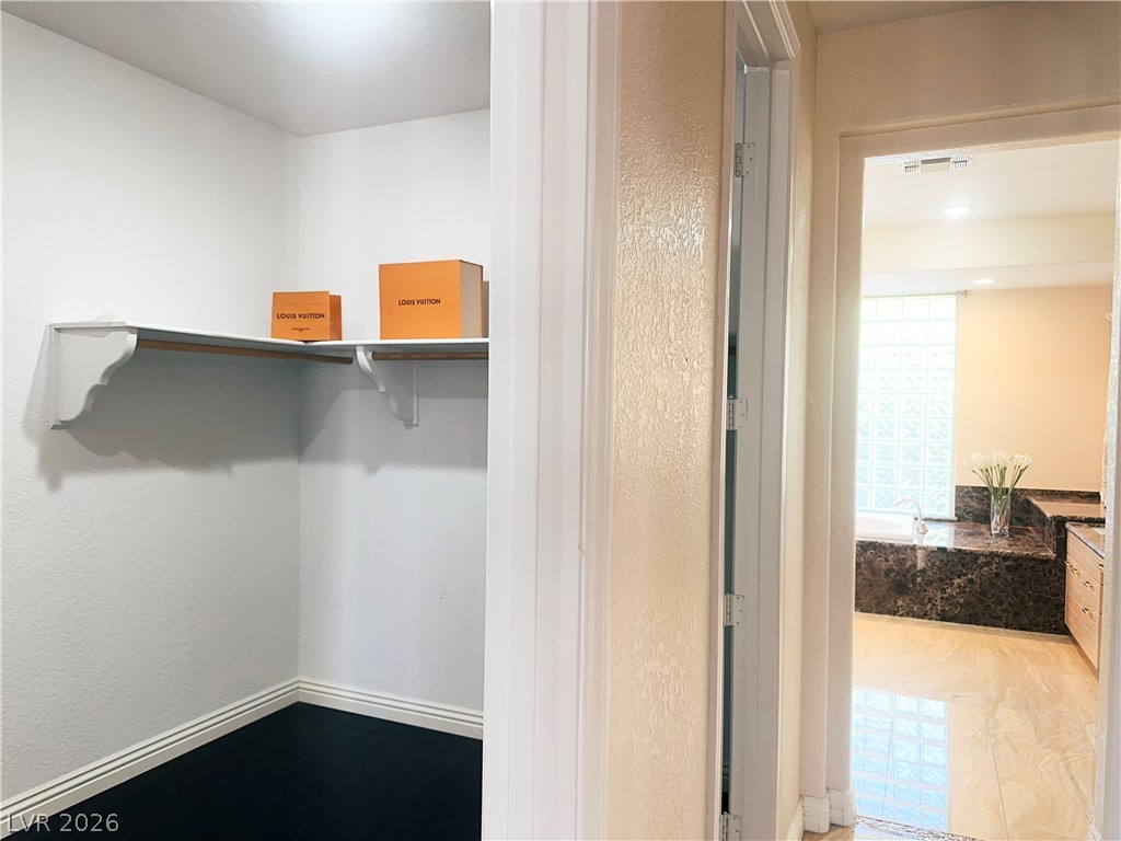 7829 Bermuda Dunes Avenue Las Vegas NV 89113