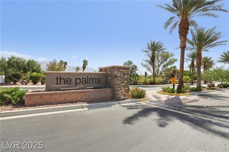 8213 Bay Dunes Street Las Vegas NV 89131