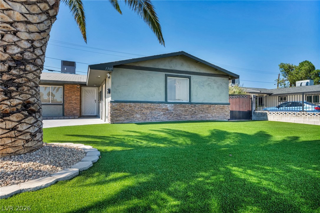 1305 North Mallard Street Las Vegas NV 89108