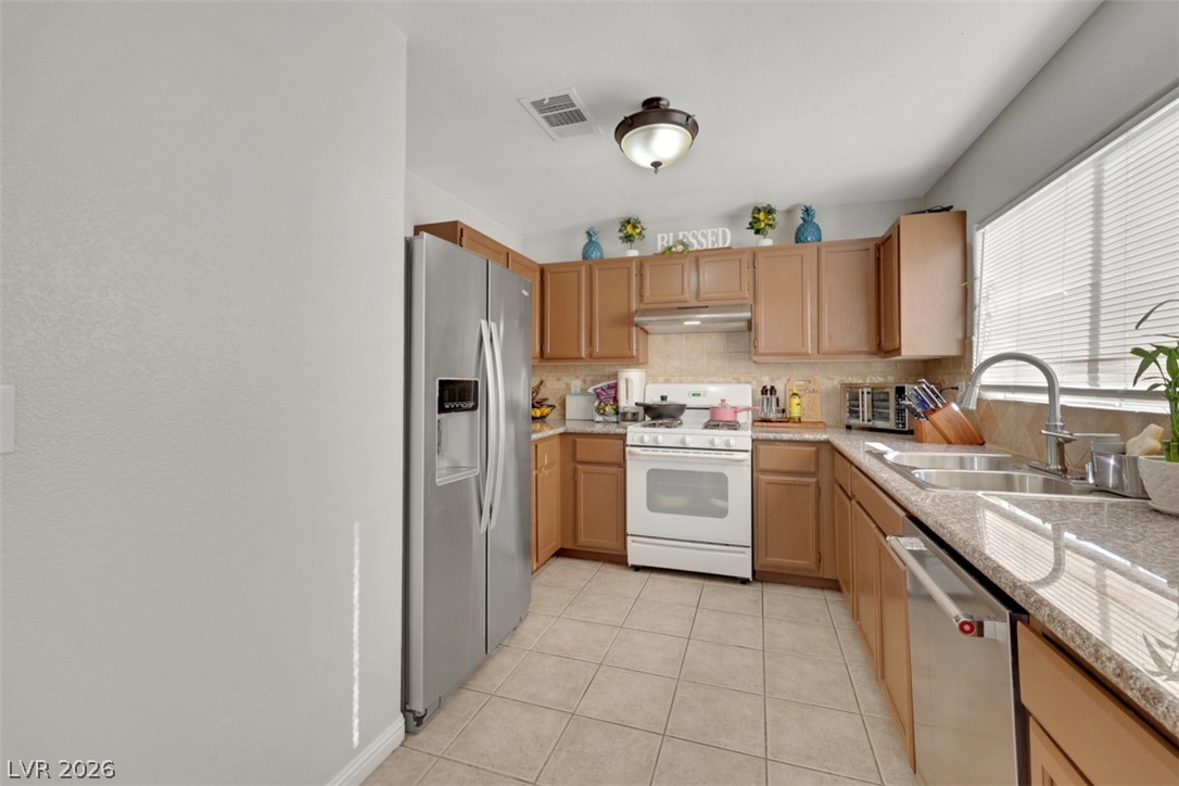 2127 Alisa Maria Way Las Vegas NV 89104