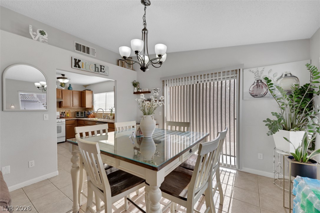 2127 Alisa Maria Way Las Vegas NV 89104