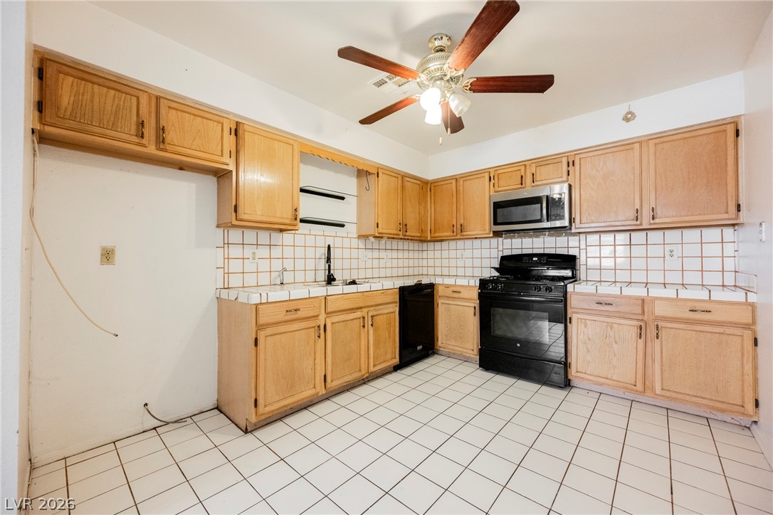 2141 Twickenham Place C Las Vegas NV 89108