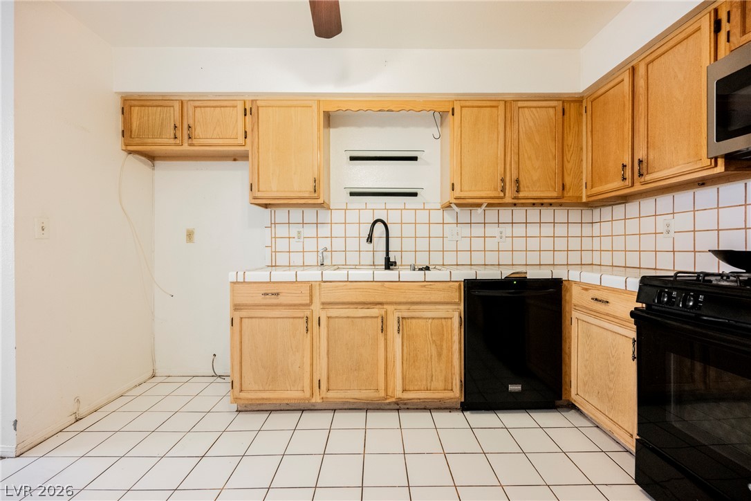 2141 Twickenham Place C Las Vegas NV 89108