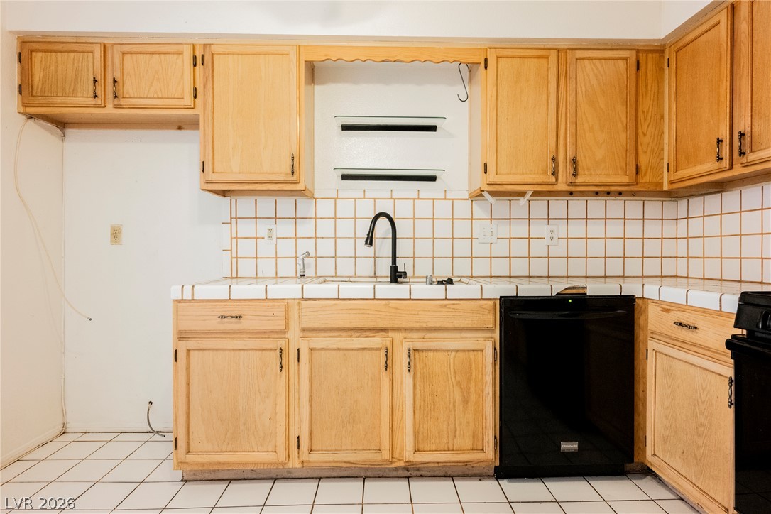 2141 Twickenham Place C Las Vegas NV 89108