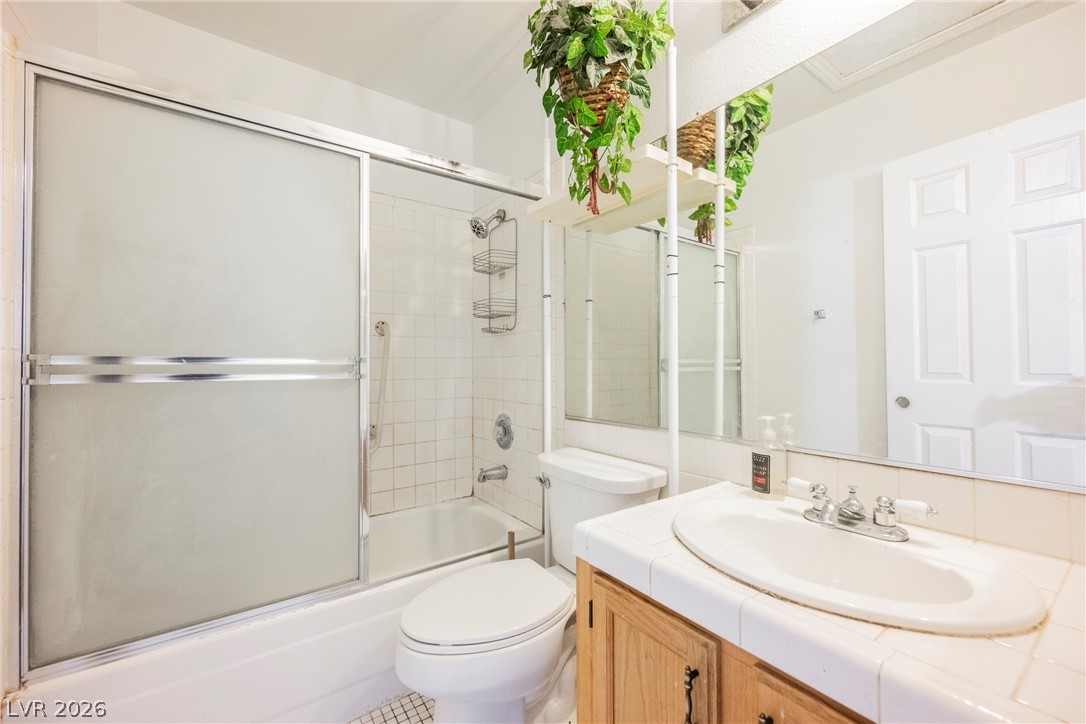 2141 Twickenham Place C Las Vegas NV 89108