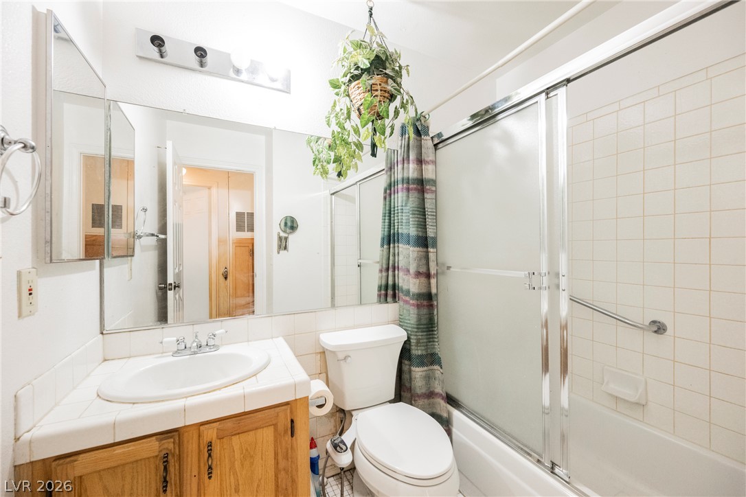 2141 Twickenham Place C Las Vegas NV 89108