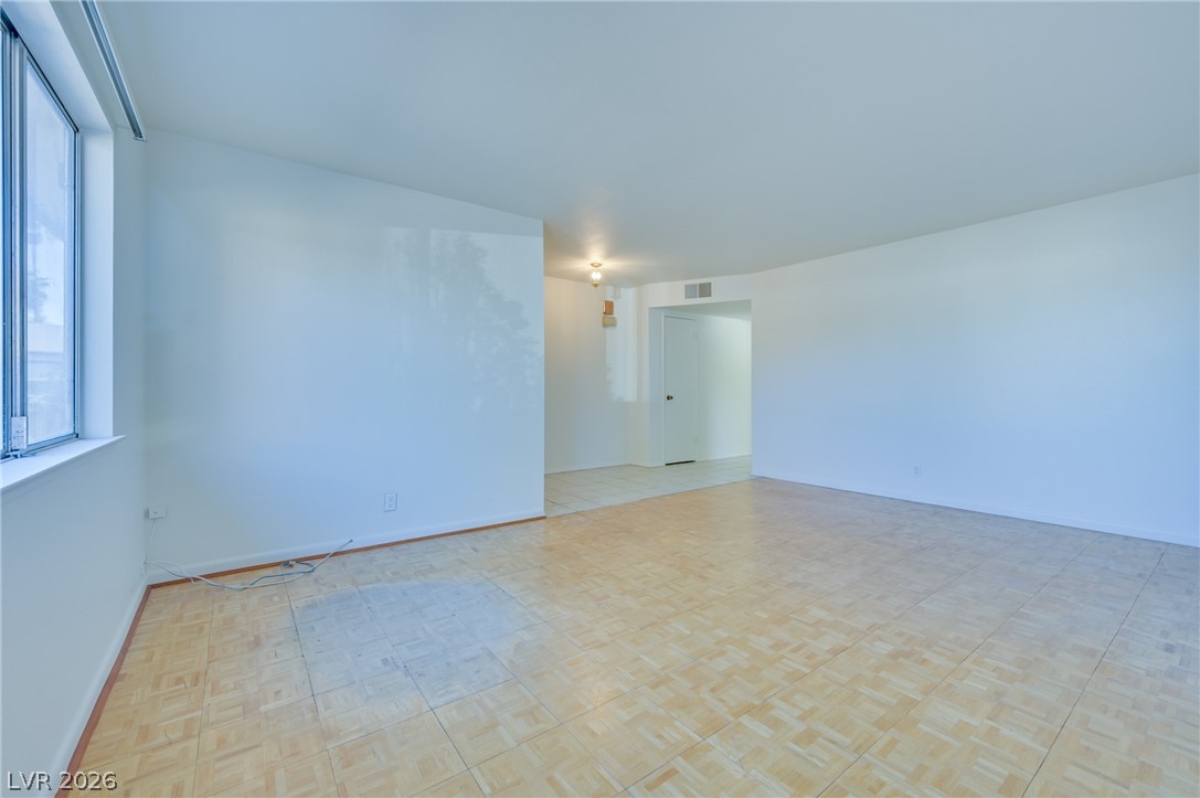 6952 Surrey Court Las Vegas NV 89145