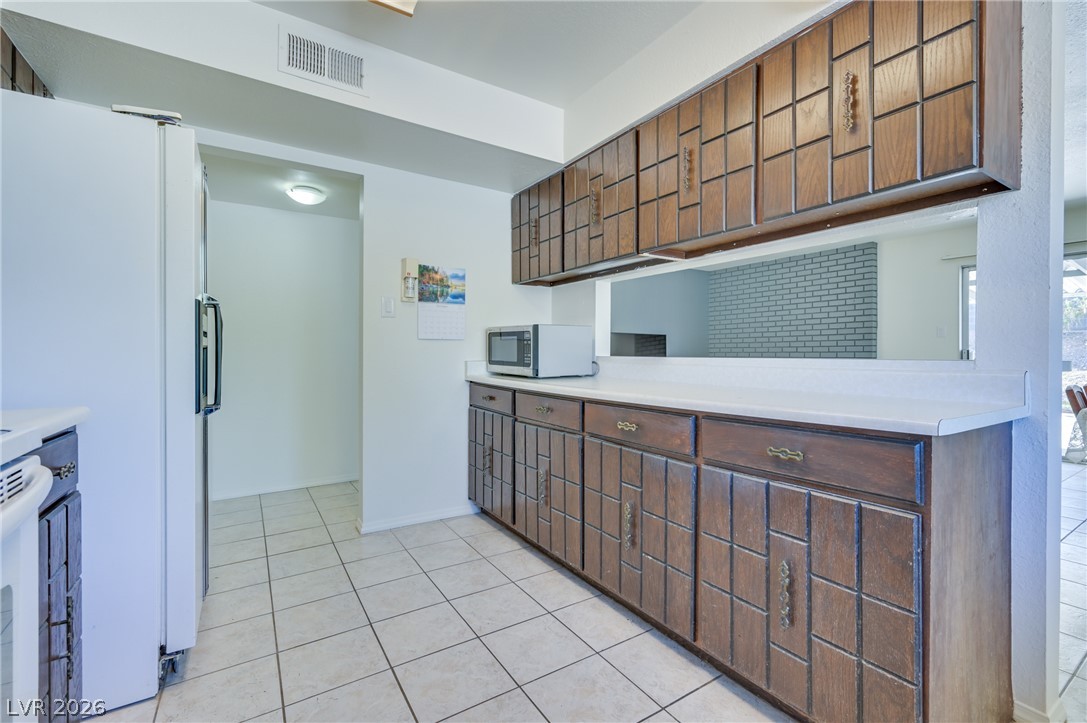 6952 Surrey Court Las Vegas NV 89145