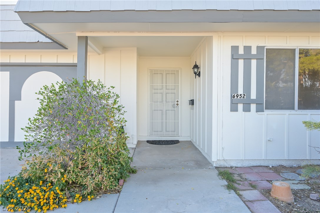 6952 Surrey Court Las Vegas NV 89145