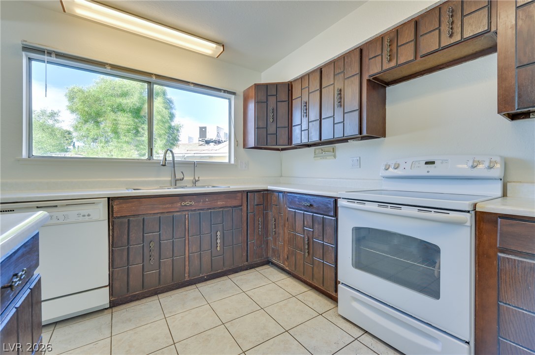 6952 Surrey Court Las Vegas NV 89145