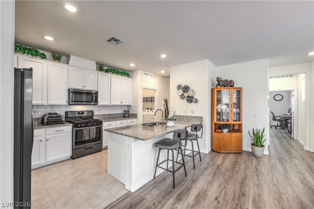 2376 Elmont Avenue North Las Vegas NV 89086