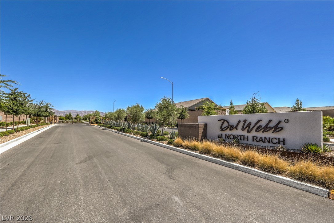 2376 Elmont Avenue North Las Vegas NV 89086
