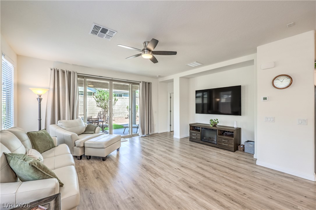 2376 Elmont Avenue North Las Vegas NV 89086