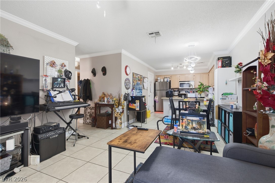 2121 Willowbury Drive C Las Vegas NV 89108