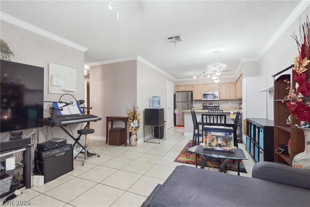 2121 Willowbury Drive C Las Vegas NV 89108