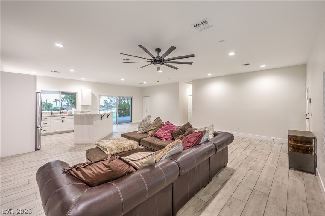 9390 Stange Avenue Las Vegas NV 89129